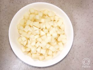 1、产后宜食 打卤面（素）,1:将土豆切丁过水备用