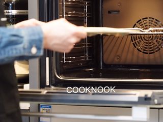 15、法式玛德琳小蛋糕,放入烤箱