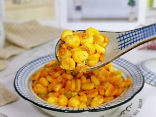 18、蛋黄焗玉米,一口一勺可以当做主食～好吃停不下来。