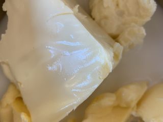 2、入口即化日式轻乳酪蛋糕,奶油奶酪黄油牛奶