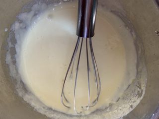 5、入口即化日式轻乳酪蛋糕,搅拌