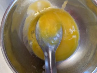 8、入口即化日式轻乳酪蛋糕,一点点加