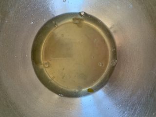 13、入口即化日式轻乳酪蛋糕,蛋清加糖