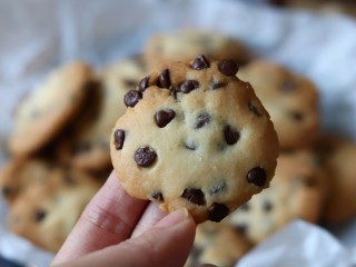 14、巧克力豆曲奇,好多豆,超级好吃!