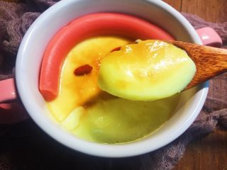 11、创新营养宝宝辅食雪耳水蒸蛋,一勺下去,特别鲜嫩,营养早餐可以来一个,省时省力。