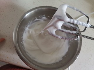 10、舒芙蕾蛋糕,打发至有小弯勾