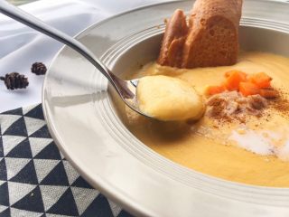 9、宝宝辅食10M➕:胡萝卜土豆浓汤,成品图