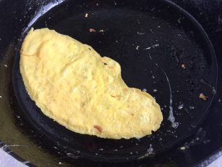 9、红墙绿瓦，墨走游龙➕阿晨家常豆腐,还剩下点蛋液，摊成蛋皮备用