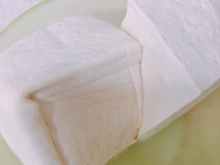 2、产后宜食 珍宝豆腐,超市买的新鲜北豆腐