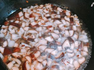 9、产后宜食 珍宝豆腐,加入适量开水