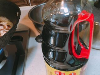 11、产后宜食 珍宝豆腐,加入少量酱油 提色