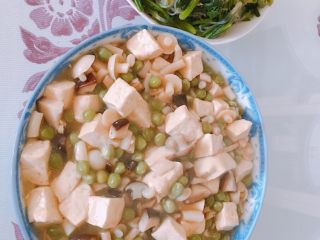 15、产后宜食 珍宝豆腐,配上一个凉拌菠菜粉丝，简直棒极了????????????
