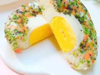 8、10+蔬菜蒸蛋,大功告成啦！好看营养的蔬菜蒸蛋，快点给宝宝做吧