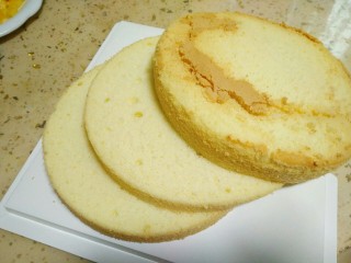 5、麋鹿奶油蛋糕,平均分成三份