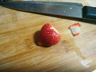 16、麋鹿奶油蛋糕,草莓去蒂