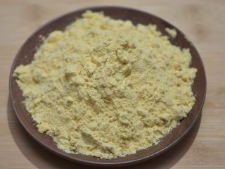 1、小米食谱集合,小米磨成粉，可以做不同的食物。