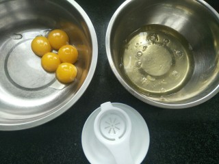 1、白雪公主蛋糕,蛋黄蛋白分离