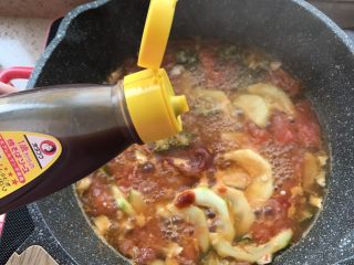 10、西红柿杂蔬炒馒头,倒入一点宝宝炒面酱，口味会变得更好【水果蔬菜提炼，一点不咸，健康美味】