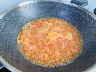 11、番茄豆腐汤,大火煮沸