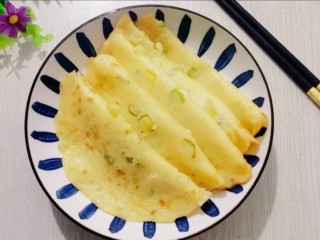 9、葱花鸡蛋小薄饼,做好的葱花鸡蛋饼