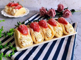 20、草莓抱抱卷,成品