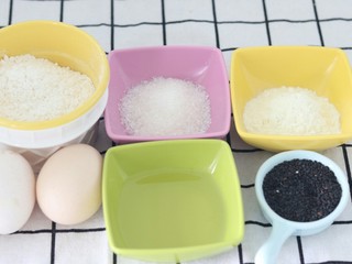1、黑芝麻薄脆饼,准备食材