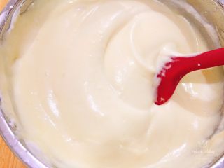 12、鲜果裸蛋糕（最简易的奶油水果蛋糕）,翻拌均匀