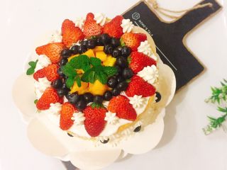 29、鲜果裸蛋糕（最简易的奶油水果蛋糕）,成品图