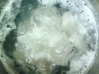 7、五彩龙利鱼,焯水2分钟