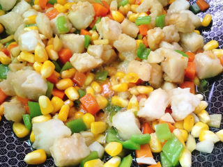 18、五彩龙利鱼,翻炒均匀