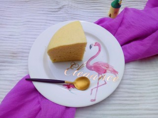 16、小米发糕,切小块,软软的,宝贝爱吃。