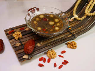 2、油醪糟,成品出炉，一碗泛着油香的油醪糟搞定