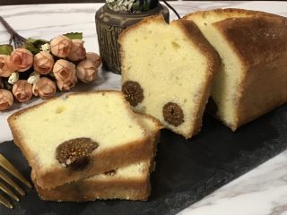 15、红酒无花果磅蛋糕,成品。
