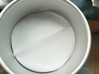 11、南瓜蒸蛋糕,6寸模具，底部可以铺一张油纸