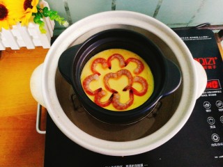 11、辅食计划+虾仁鸡蛋羹,继续蒸5~8分钟即可开锅，