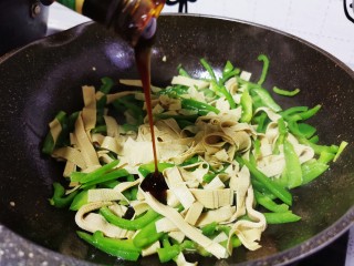 13、青椒炒千张,蚝油
