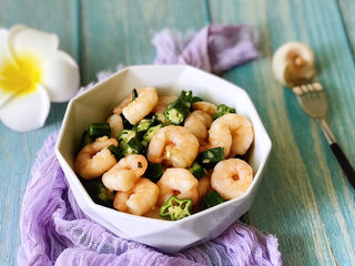 15、秋葵炒虾仁,这道菜用料和做法简单,口味鲜甜,营养丰富,菜型还特别好看,居家常备哦!