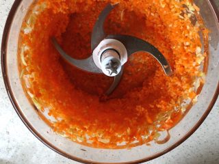 5、蔬菜肉松饭团,好碎啊