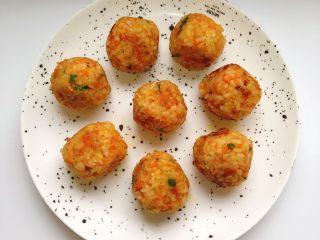 11、蔬菜肉松饭团,好香好诱人啊????