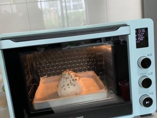 10、无油蛋白舒芙蕾,放入预热好的烤箱，下层、150度25分钟左右。