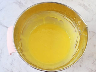 7、日式棉花蛋糕,搅拌均匀备用