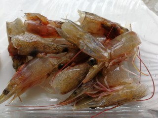 9、自制虾油,这是处理好的虾头