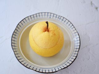 9、冰糖雪梨银耳,放入碗中