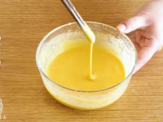 6、西红柿鸡蛋面12m+,搅拌均匀，装入裱花袋~