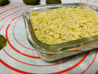 22、自制艾粿（清明粿、青团）,用鲜笋和鸡胸肉一起炒的馅；