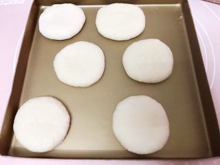 10、酒酿饼,摆入不粘烤盘里