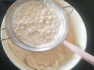 8、法式????杏仁草莓塔????,过撒