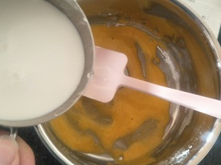 34、法式????杏仁草莓塔????, 再加110ml牛奶