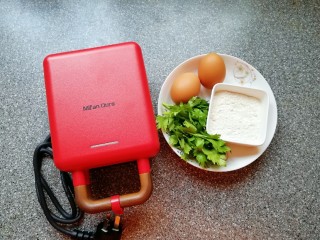 1、华夫鸡蛋饼,准备好早餐机和食材。