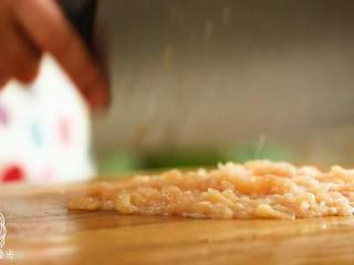 3、18m+白萝卜鸡肉饼,鸡肉剁馅~